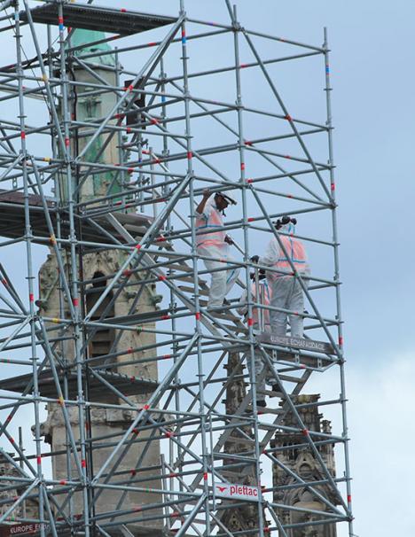 Inspection sur les échafaudages de la cathédrale Notre-Dame de Paris, le 8 juin 2019 © Photo LudoSane