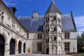 L'Hôtel des Échevins à Bourges abrite le Musée Estève.