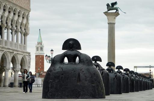 Manolo Valdés, Las Meninas, vue de l'installation sur la piazetta Saint Marc à Venise. - Crédit : Galleria D'Arte Contini© Adagp Paris 2024