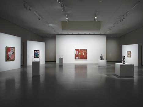 Vue d'installation de l'exposition "Matisse, L'Atelier rouge" à la Fondation Louis Vuitton. © Succession H. Matisse 2024 © Fondation Louis Vuitton / Louis Bourjac