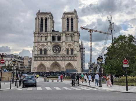 La cathédrale Notre-Dame de Paris, le 13 juillet 2024 © Photo Ludovic Sanejouand pour LeJournaldesArts.fr