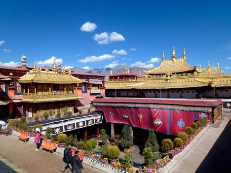 Le temple Jokhang à Lhassa, capitale du Tibet. © Hiroki Ogawa, 2014, CC BY 3.0