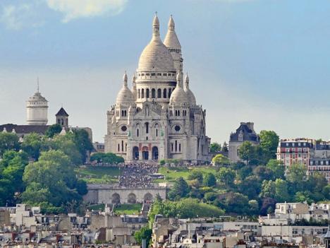 La basilique du Sacré-Cœur domine le quartier de Montmartre à Paris. © Jean-Pierre Dalbéra, 2016, CC BY 2.0