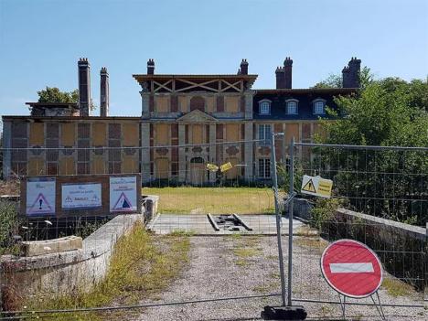 Le grand château de Serquigny après l'incendie © Photo Préfecture de l'Eure