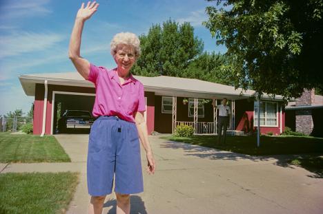 Deanna Dikeman, Leaving and waving 7. © Deanna Dikeman