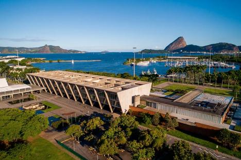 Le Museu de Arte Moderna de Rio de Janeiro au Brésil. Courtesy MAM Rio