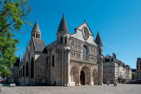 Église collégiale romane Notre-Dame la Grande de Poitiers. © Y. Gachet / Ville de Poitiers 