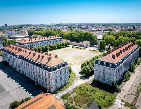 La caserne Chanzy-Forgeot à Châlons-en-Champagne. Courtesy Lamaya