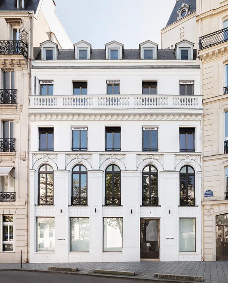 L'hôtel particulier du 8 avenue Matignon où s'est installée la Galerie Perrotin. © Tanguy Beurdeley